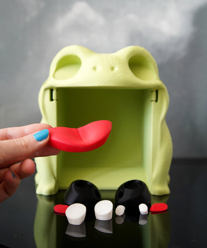 Distributeur de papier toilette Croa, la grenouille