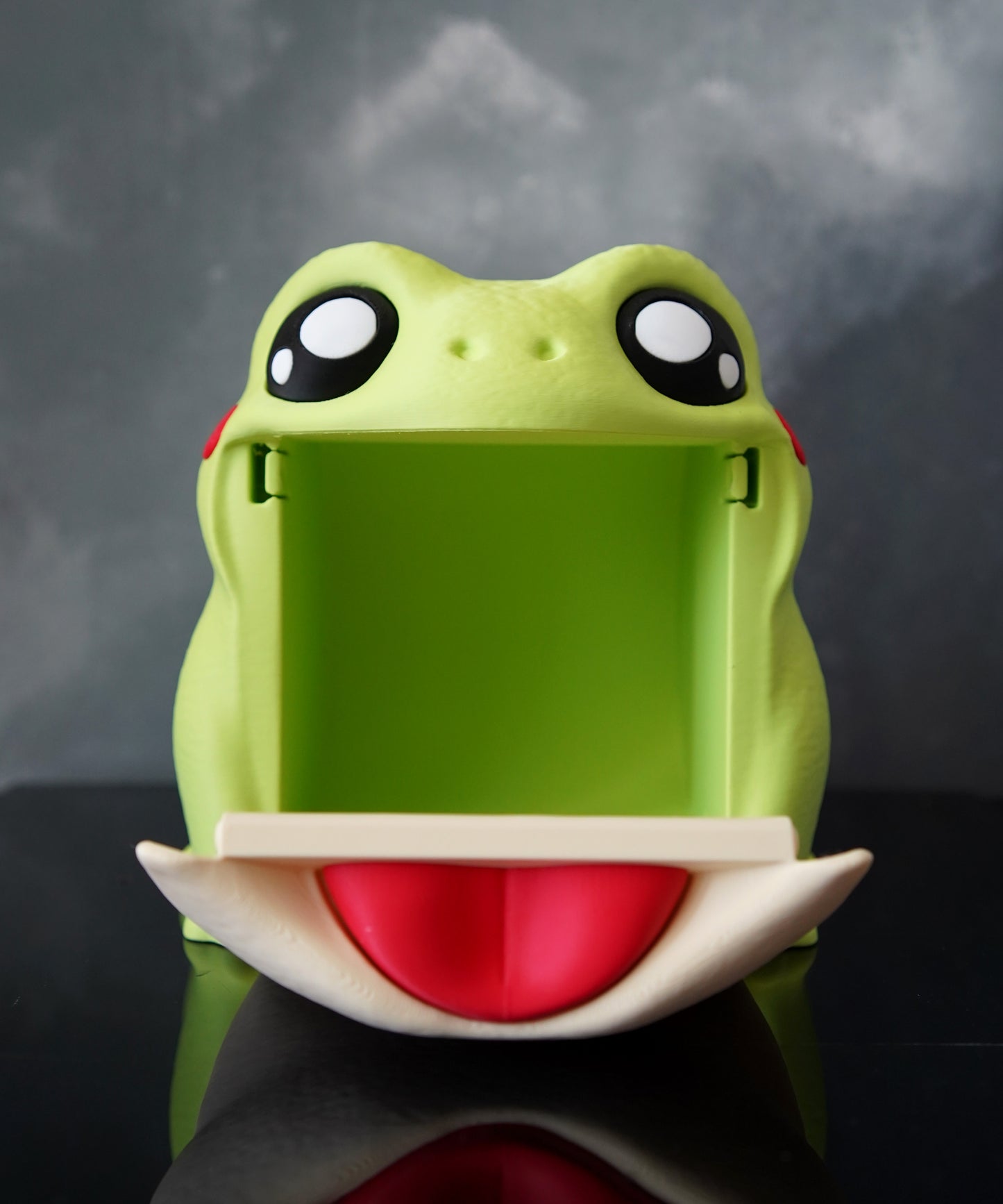 Distributeur de papier toilette Croa, la grenouille