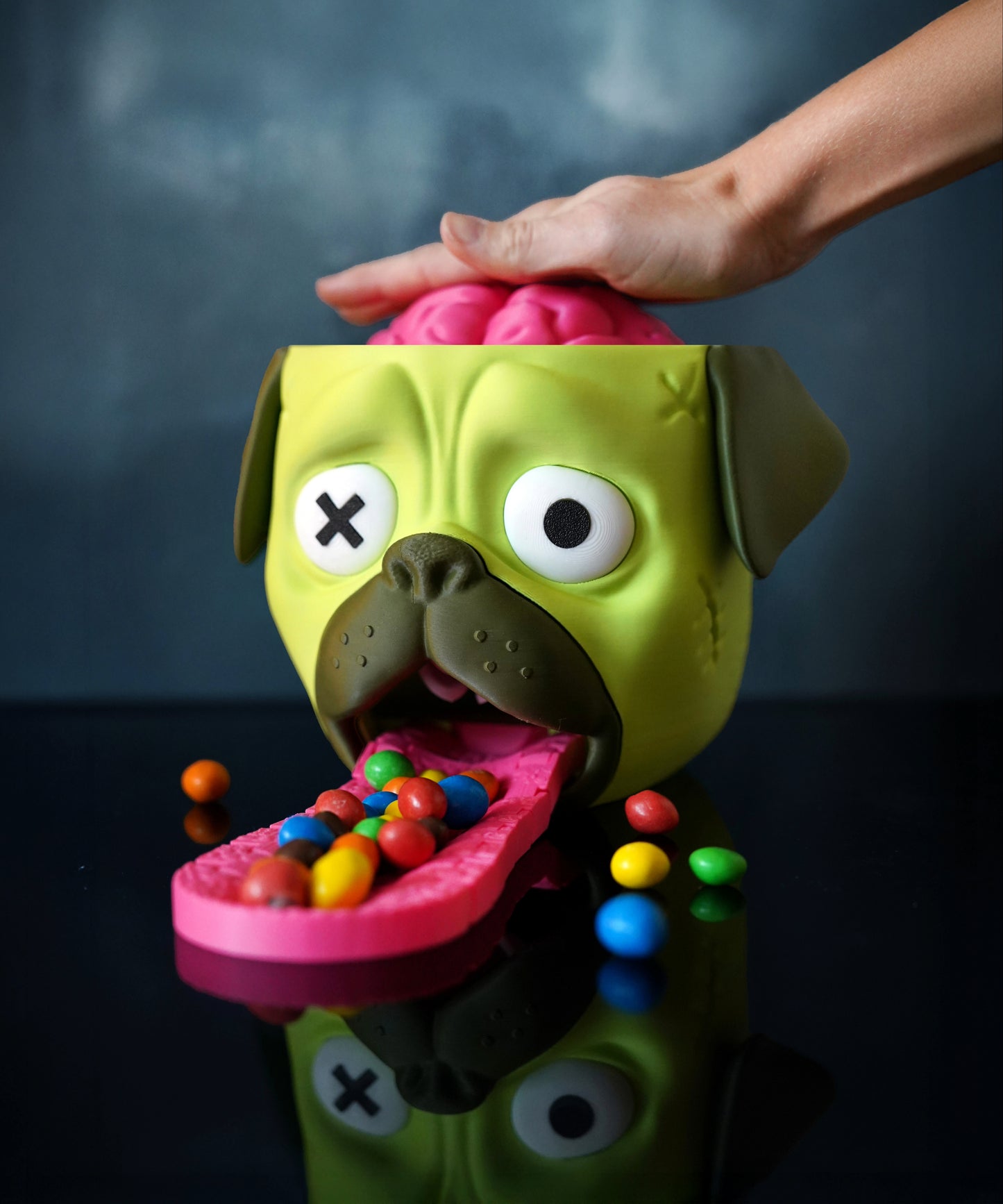 Distributeur de bonbons carlin, le Zombie